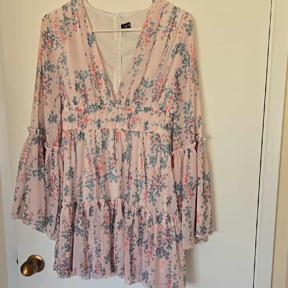 Floral V-Neck Ruffle Hem Dress